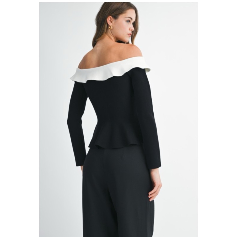740 • Lux Black Viscose Blend Knit Peplum Top Gold Buttons White Flounce Collar - Picture 16 of 16